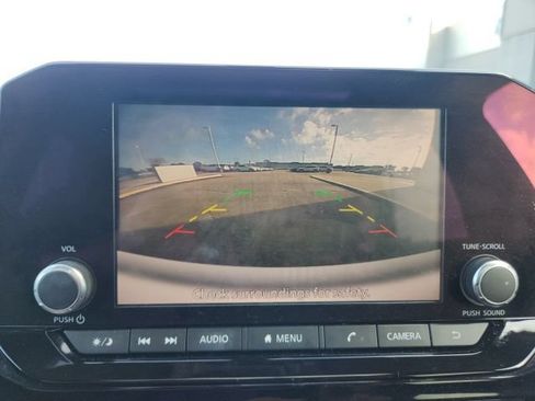 Used 2022 Nissan Pathfinder SV w/ SV Premium Package FWD image 33