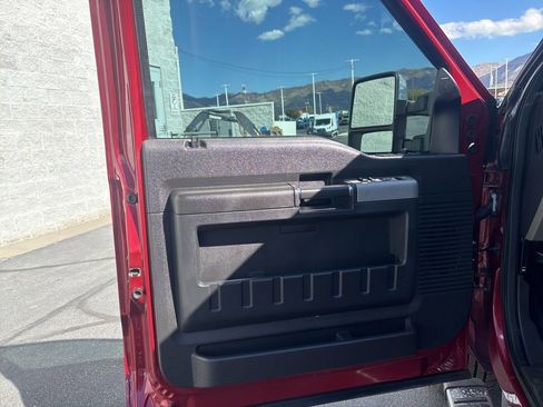 Used 2015 Ford F250 Lariat w/ Chrome Package image 12