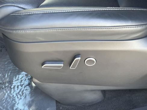 Used 2022 Tesla Model X Plaid image 27