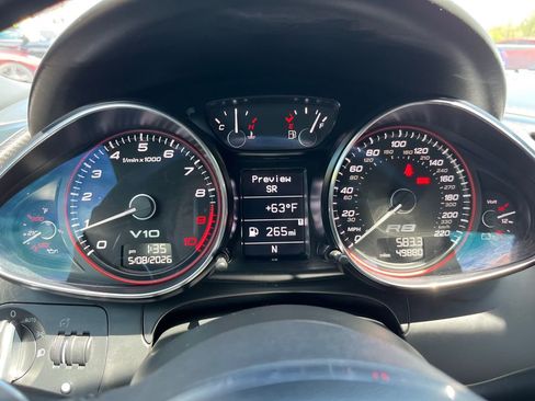 Used 2011 Audi R8 V10 AWD/4WD image 11