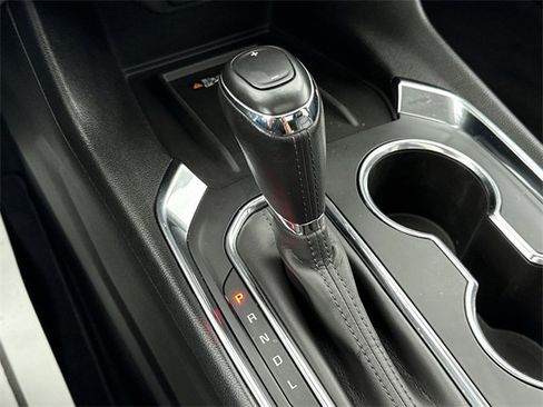 Certified 2020 Chevrolet Traverse Premier w/ Redline Edition image 16