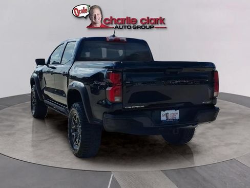 Used 2026 Chevrolet Colorado ZR2 w/ Technology Package AWD/4WD image 4