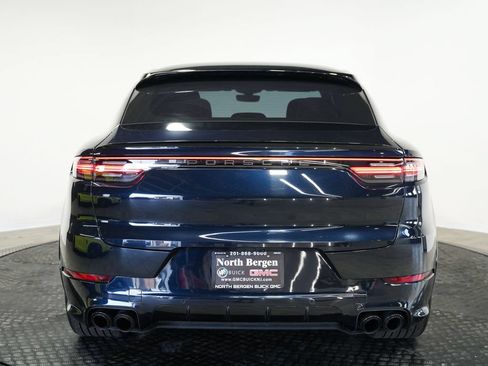 Used 2022 Porsche Cayenne Turbo AWD/4WD image 7