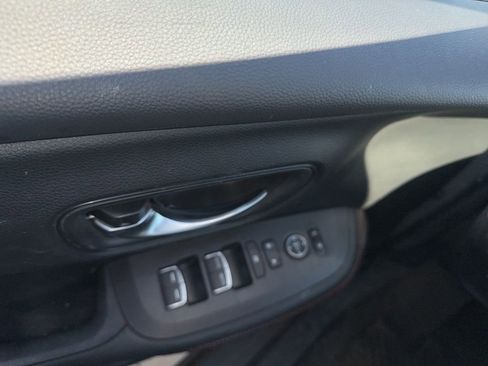 Used 2024 Honda HR-V Sport image 11