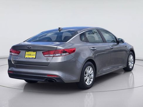 Used 2018 Kia Optima LX FWD image 7