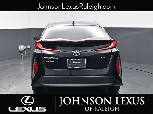 Used 2022 Toyota Prius Prime XLE FWD image 8