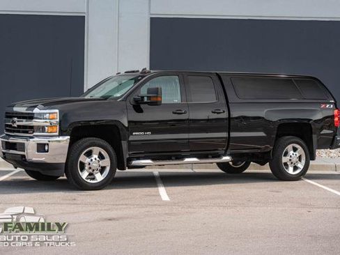Used 2018 Chevrolet Silverado 2500 LT w/ All Star Edition AWD/4WD image 3