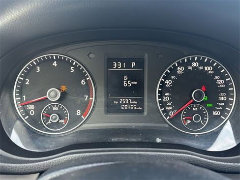 Used 2015 Volkswagen Passat 1.8T Limited Edition image 19