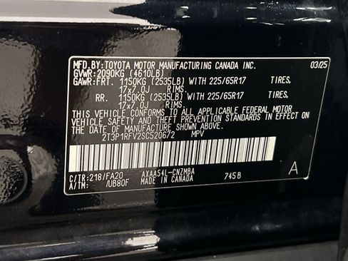 Used 2025 Toyota RAV4 XLE AWD/4WD image 31