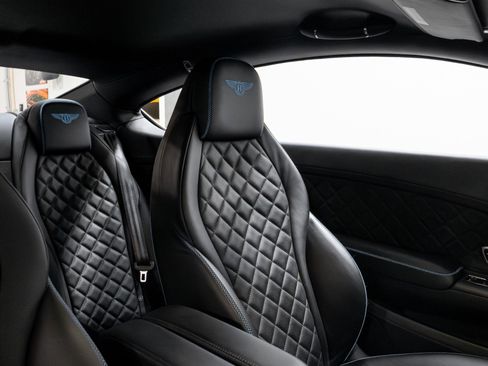 Used 2017 Bentley Continental GT image 19