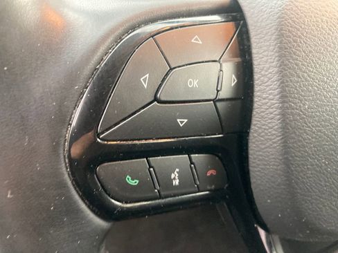 Used 2021 Jeep Cherokee Latitude Plus AWD/4WD image 42