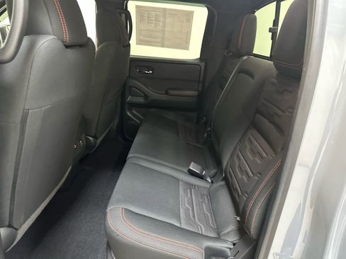 Certified 2025 Nissan Frontier PRO-4X w/ Pro Convenience Package AWD/4WD image 14