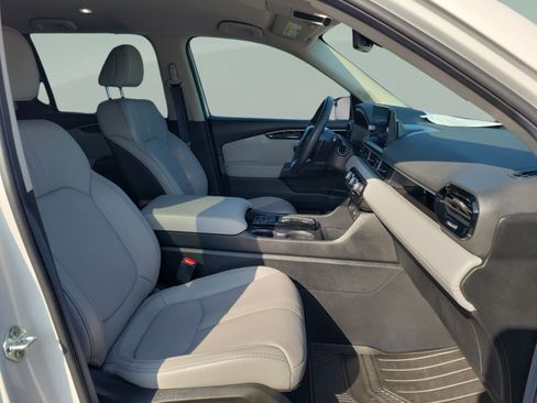 Used 2025 Honda Pilot EX-L image 28