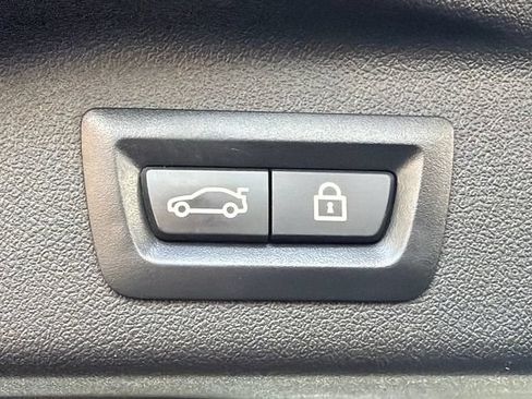 Used 2021 BMW X7 xDrive40i w/ Premium Package AWD/4WD image 19