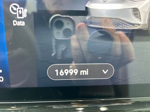 Used 2023 Volkswagen ID.4 Pro image 22