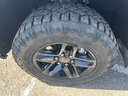 Used 2022 Chevrolet Silverado 1500 Custom Trail Boss AWD/4WD image 10