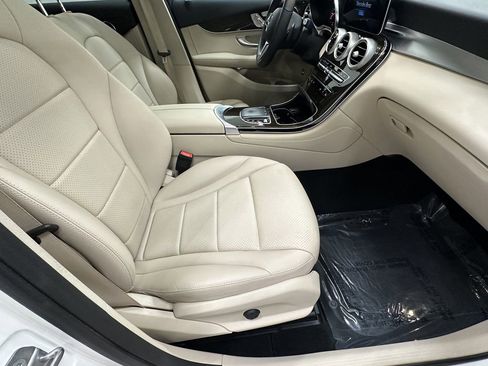 Used 2021 Mercedes-Benz GLC 300 image 14