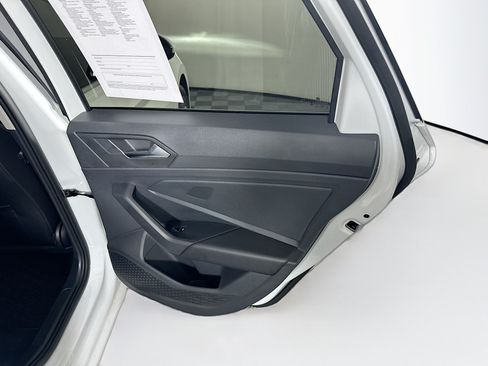 Used 2024 Volkswagen Jetta SE w/ Panoramic Sunroof Package FWD image 29