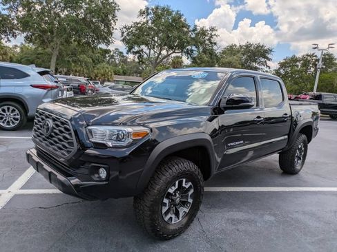 Used 2022 Toyota Tacoma TRD Off-Road w/ Technology Package AWD/4WD image 8