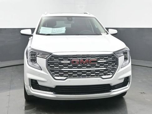 Certified 2023 GMC Terrain Denali w/ LPO, Floor Liner Package AWD/4WD image 8