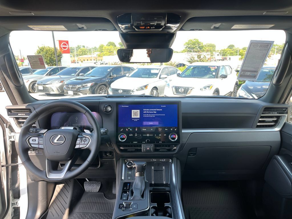 Used 2026 Lexus GX 550 w/ Accessory Package (2T) AWD/4WD image 24