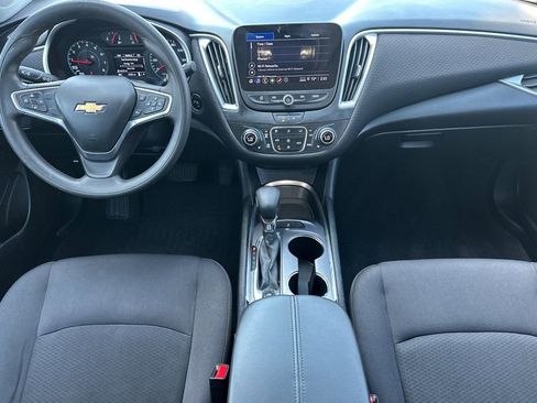 Used 2022 Chevrolet Malibu LT FWD image 15