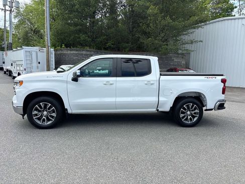 Used 2023 Chevrolet Silverado 1500 LT AWD/4WD image 6