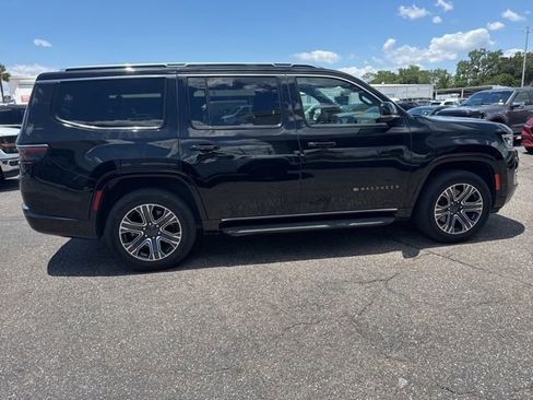 Used 2024 Jeep Wagoneer Series II w/ Flexible Seating Group RWD image 3