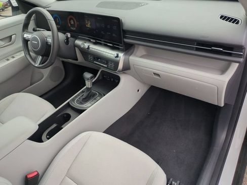 Certified 2024 Hyundai Kona SEL AWD/4WD image 19