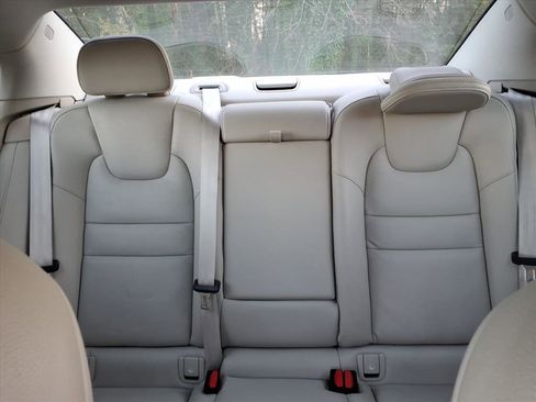 Certified 2024 Volvo S60 B5 Ultimate image 21