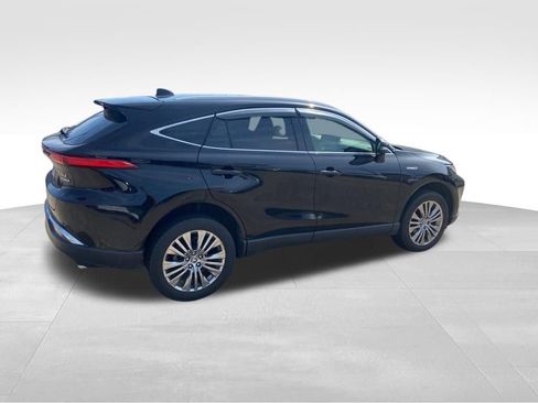 Used 2021 Toyota Venza XLE w/ Softex Package image 12