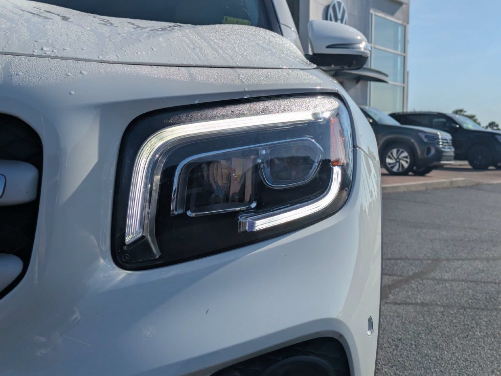 Used 2022 Mercedes-Benz GLB 250 image 11