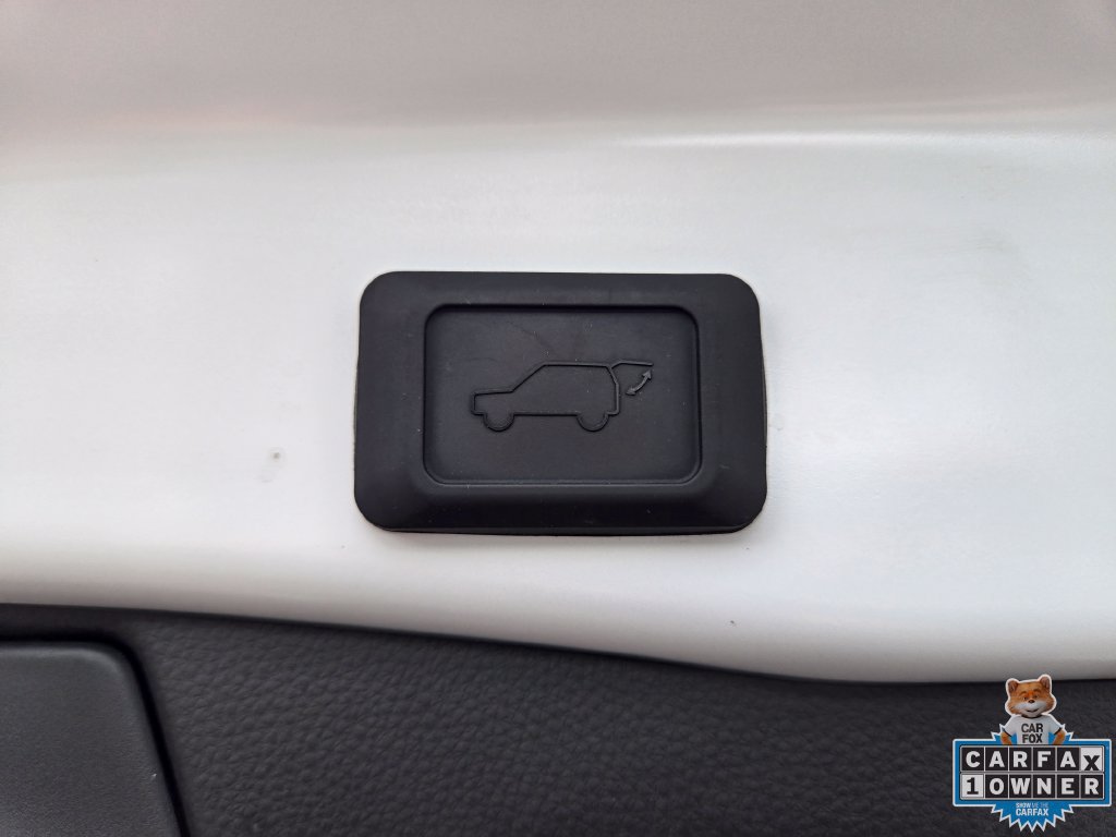 Used 2025 Toyota RAV4 XSE AWD/4WD image 21