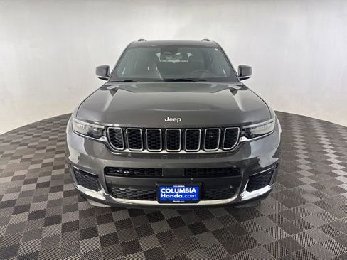 Used 2025 Jeep Grand Cherokee L Limited w/ Trailer Tow Package AWD/4WD image 2