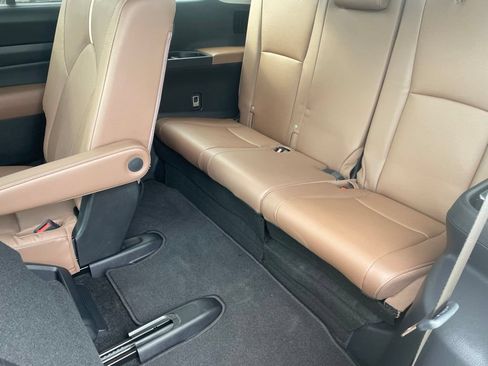 Used 2025 Toyota Grand Highlander AWD image 22