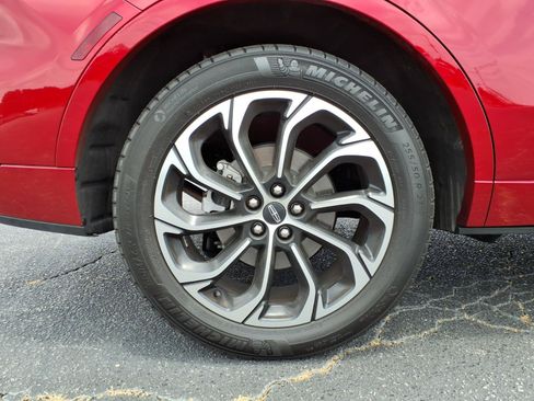 Used 2025 Lincoln Nautilus Reserve AWD/4WD image 10