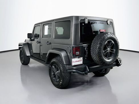 Used 2017 Jeep Wrangler Unlimited Sahara AWD/4WD image 8
