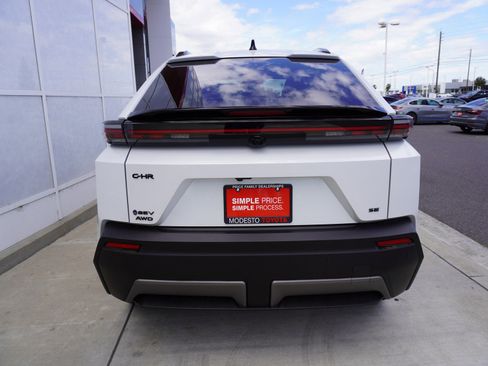 New 2026 Toyota C-HR image 9