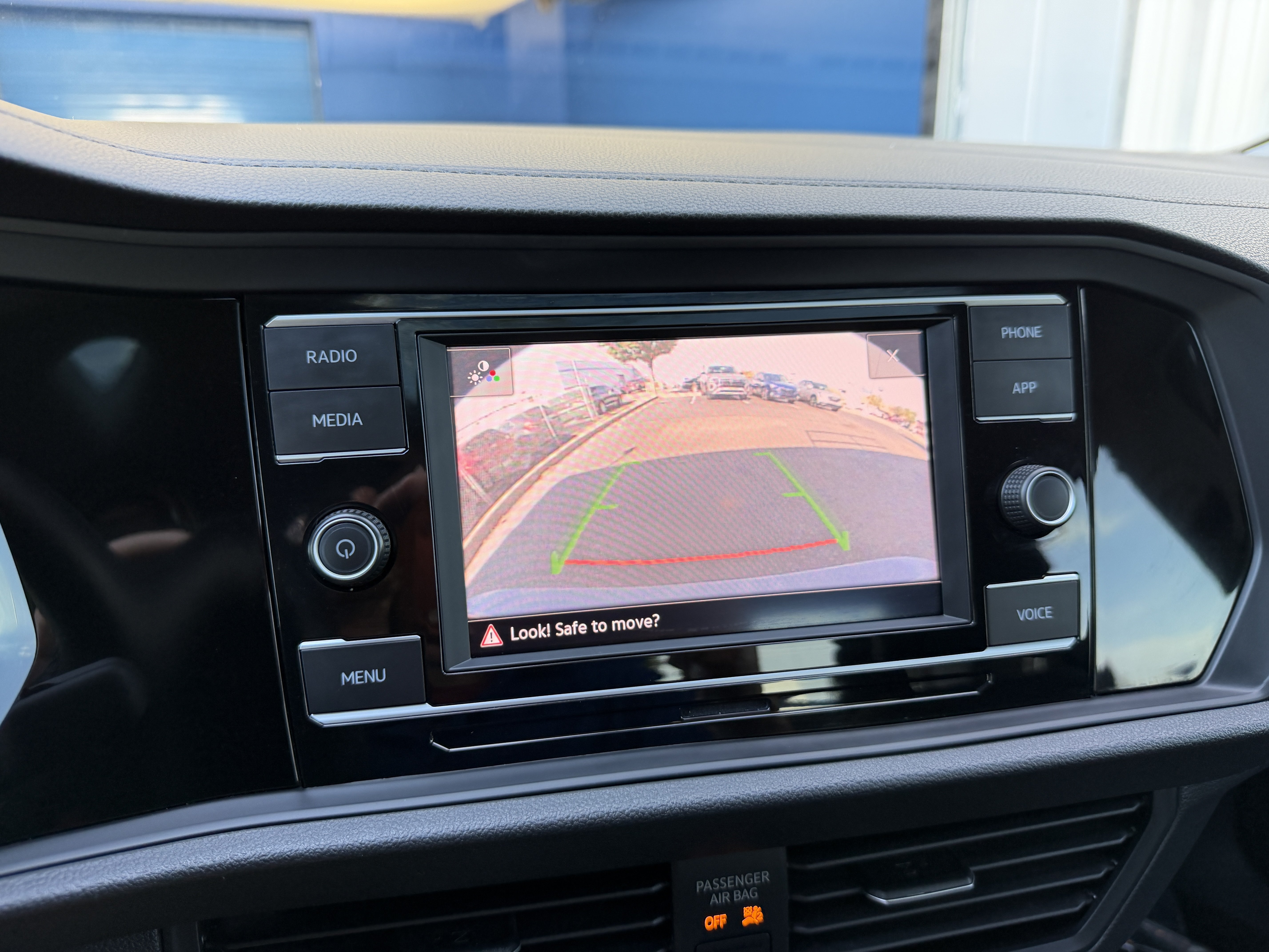 Used 2024 Volkswagen Jetta SE w/ Panoramic Sunroof Package FWD image 19