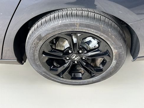 Certified 2025 Honda Accord SE image 36