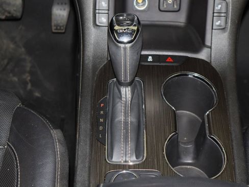 Used 2018 GMC Acadia SLT image 13