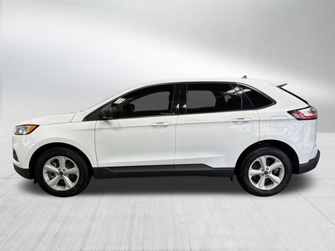 Used 2024 Ford Edge SE image 4