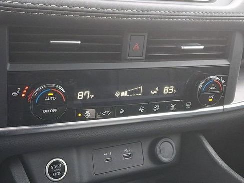 Used 2023 Nissan Rogue SV w/ SV Premium B Package AWD/4WD image 18