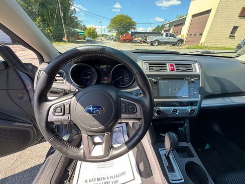 Used 2015 Subaru Outback 2.5i Premium image 16