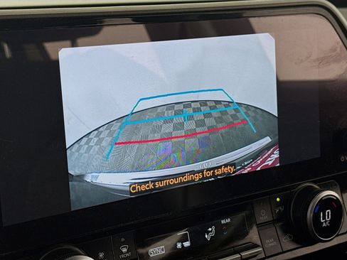 Certified 2024 Toyota Highlander Limited image 17