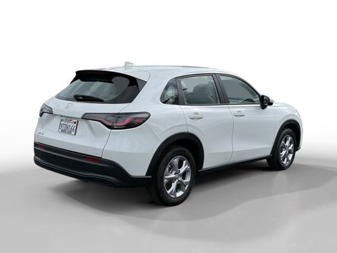 Certified 2025 Honda HR-V LX image 5
