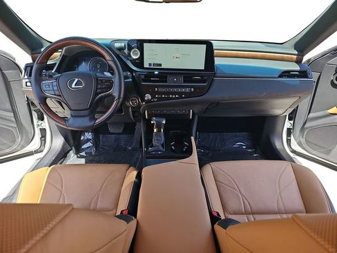 Used 2025 Lexus ES 300h w/ Accessory Package (Z1) FWD image 9