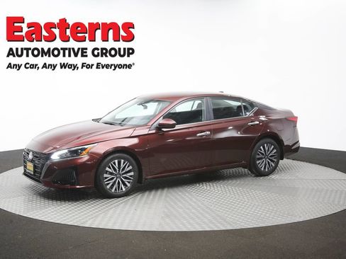 Used 2023 Nissan Altima 2.5 SV FWD image 57