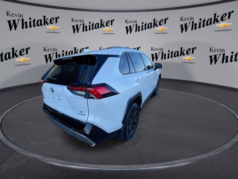 Used 2024 Toyota RAV4 SE image 8