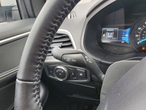 Used 2024 Ford Edge SEL image 15